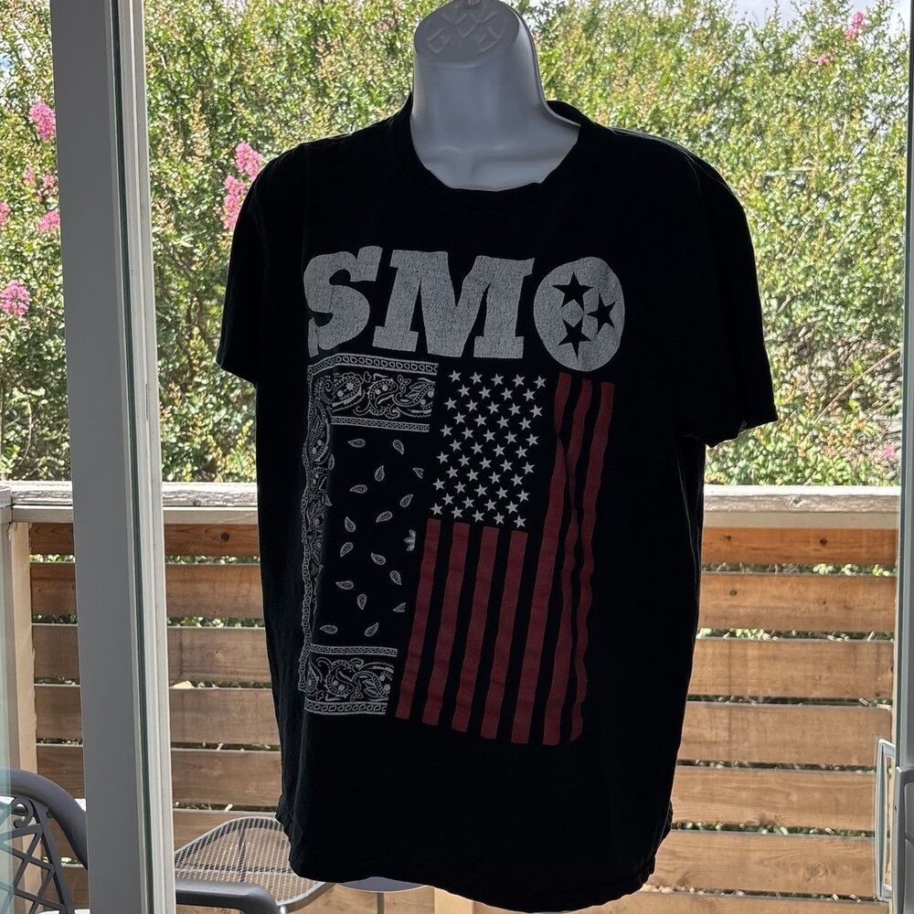 L Gildan Big Smo American Flag Bandana Graphic T-Shirt
